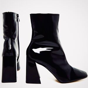 PrettyLittleThing Glossy Black Heeled Boots